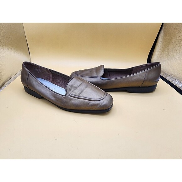 Capezio Shoes - CAPEZIO  Leather Classic Loafers Flats Slip On 9M Bronze Womens Welltodo